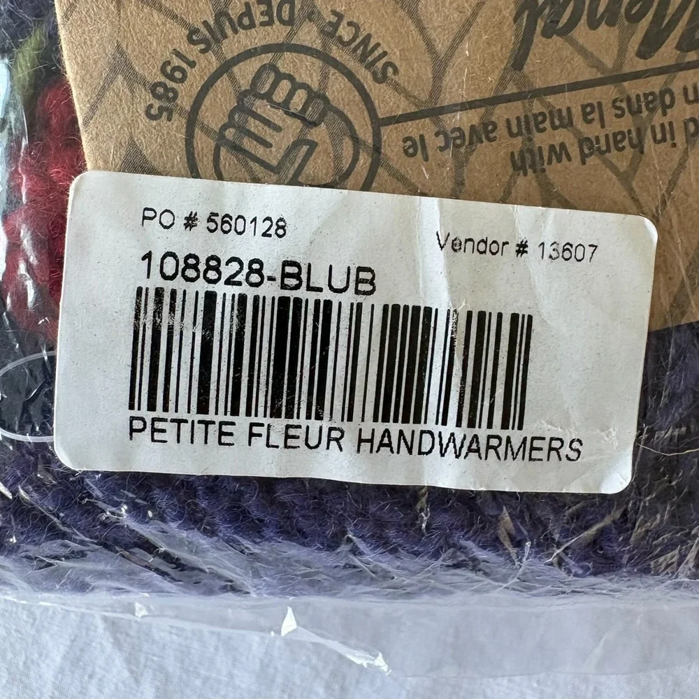 NWT Lost Horizons Handcrafted Womens Blue Knit Flower Petite Fleur Handwarmers